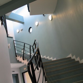 L'escalier du PC de sécurité - standard téléphonique de l'hôpital Dr. Duchenne à Boulogne sur mer L'escalier du PC de sécurité - standard téléphonique de l'hôpital Dr. Duchenne à Boulogne sur mer